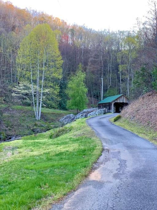 Blue Ridge Parkway Panoramic Paradise-60 Mile View Fancy Gap Extérieur photo