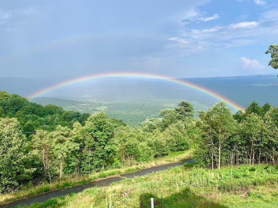 Blue Ridge Parkway Panoramic Paradise-60 Mile View Fancy Gap Extérieur photo